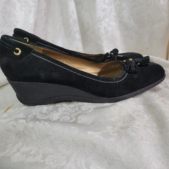 Talbot's Ladies Black Suede Leather Slip-on Wedged Heels - size 7M - EUC - Picture 3 of 9